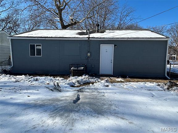 2nd image of 1417 Richard Dr