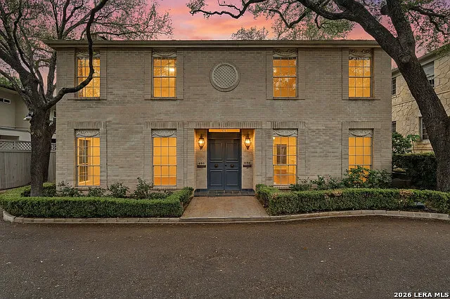2 bed, 2.0 bath, 1936 sqft, $3,395 — Photo 1