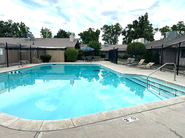 617 W Granger Ave #1 — Photo 12