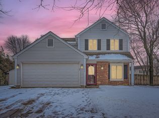 1744 Tufts Ct, Naperville, IL 60565
