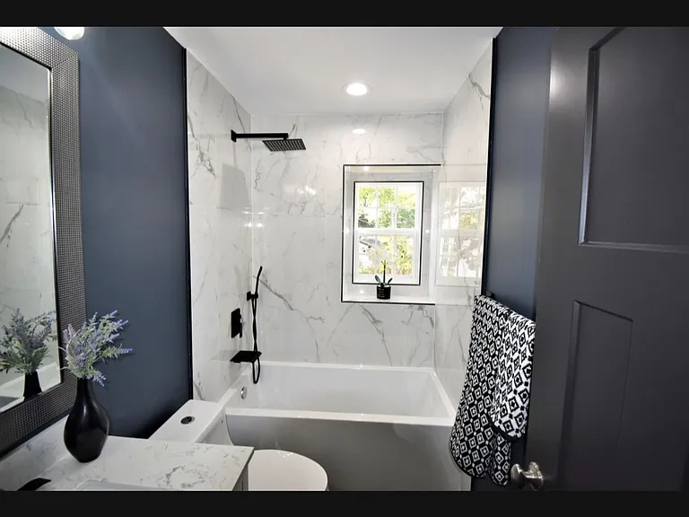 3703 Bluebird Ln — Photo 11