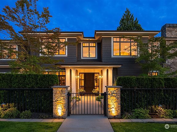 2nd image of 9109 NE 35th Place