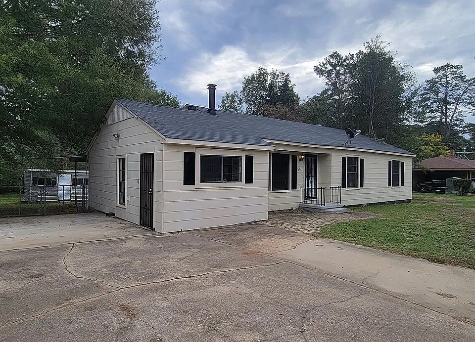 1st image of 8921 Ferndale Ln