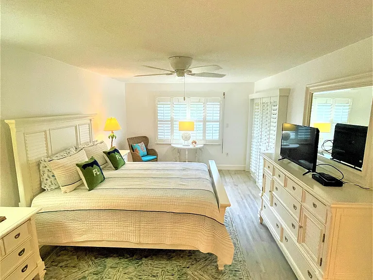606 Shorewood Dr #C303 — Photo 16