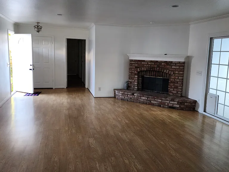 7740 Tampa Ave — Photo 9