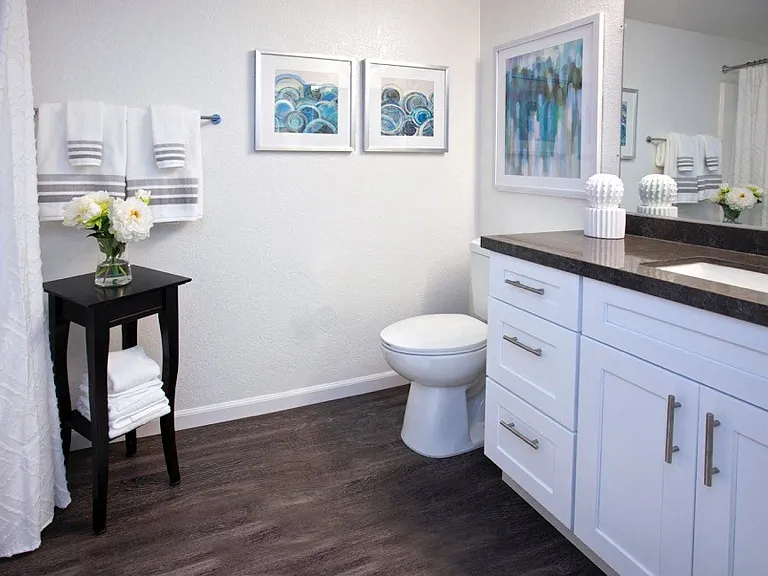 Club Pacifica Apartments — Photo 19