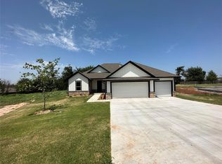 1451 Buckhorn Pl, Tuttle, OK 73089