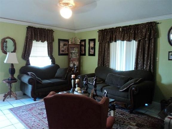 4th image of 214 River Village Dr