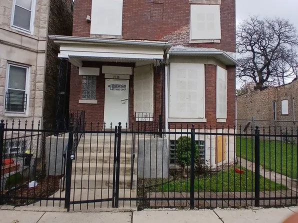 4038 W Arthington St, Chicago, IL 60624