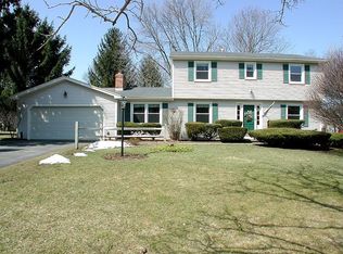 14 Meeting House Rd, Fairport, NY 14450