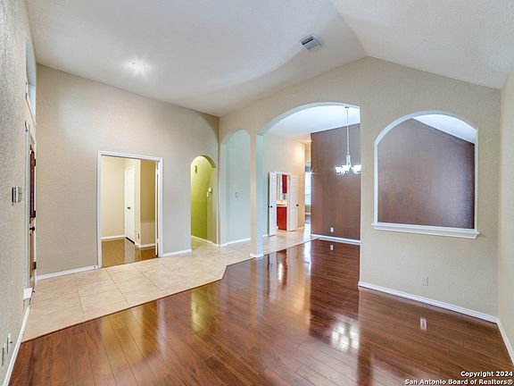 5th image of 15106 STONETOWER DR