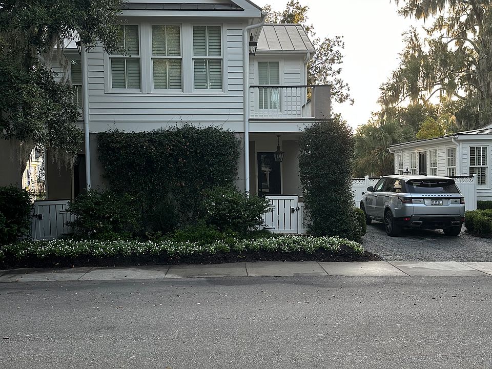 2nd image of 417 Newcastle St