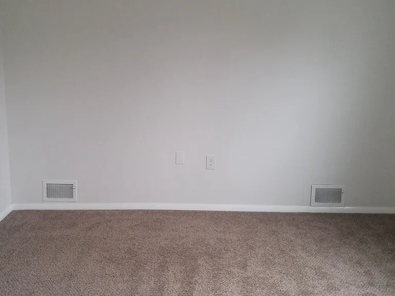 Front bedroom2
