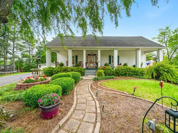 168 Polk Ave, Dallas, GA 30132