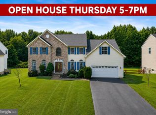 27 Whirlaway Dr, Bear, DE 19701