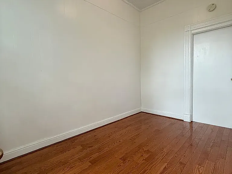 992 Hart St #2F — Photo 6