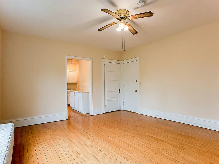 2124 Garfield Ave — Photo 14