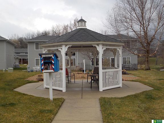 5th image of 7641 Maple Village Dr