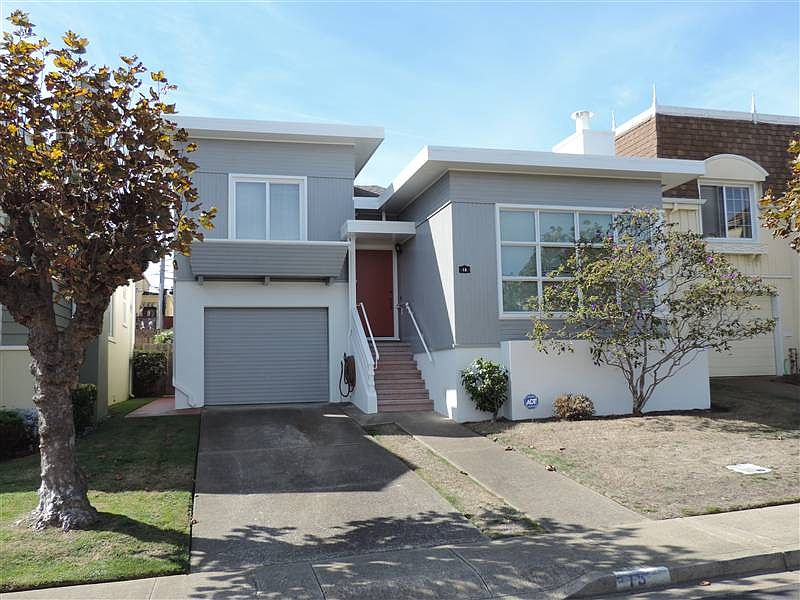 1st image of 15 Weston Dr