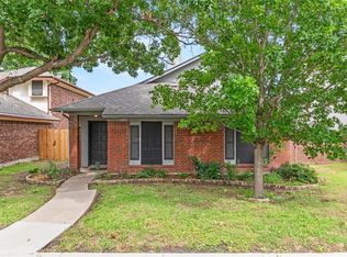 2910 Menlo Park Ln, Carrollton, TX 75007