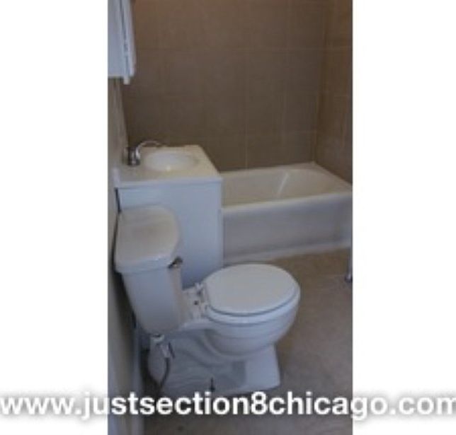 2nd image of 9000 S Escanaba Ave #G