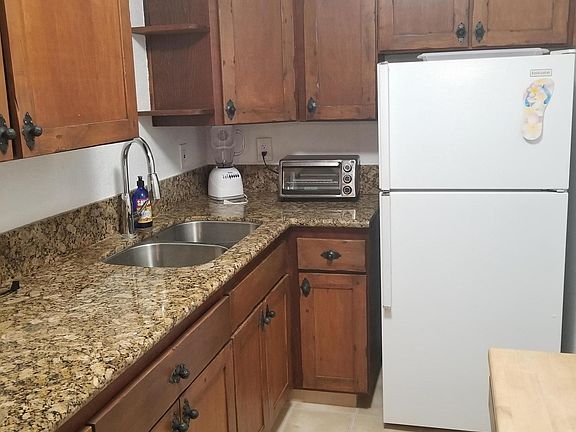 5th image of 2821 N Los Felices Cir W #208