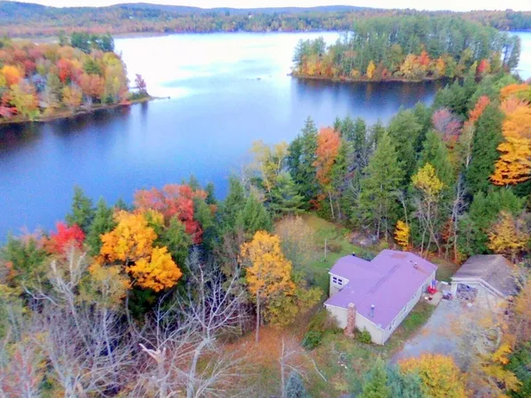 325 US Route 2 W, Wilton, ME 04294