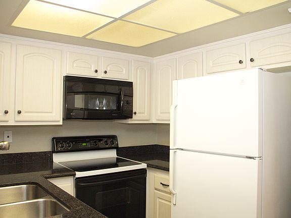 5th image of 1000 Evergreen Ter APT 1206
