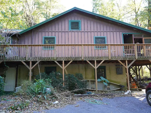 3227 Skyuka Mountain Rd, Columbus, NC 28722