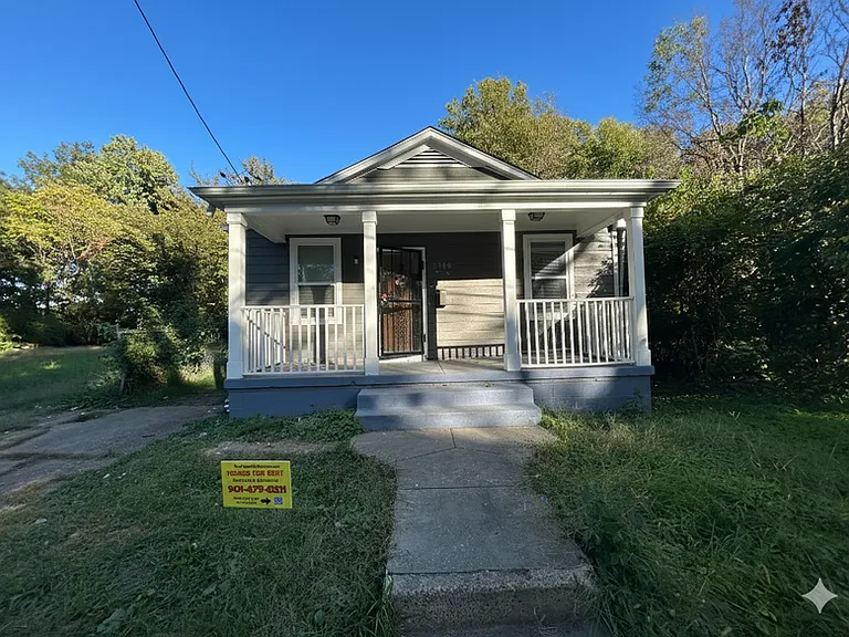 1348 Austin St — Photo 1