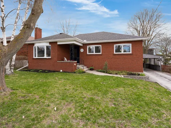 103 Rodney St, Barrie, ON L4M 4C2