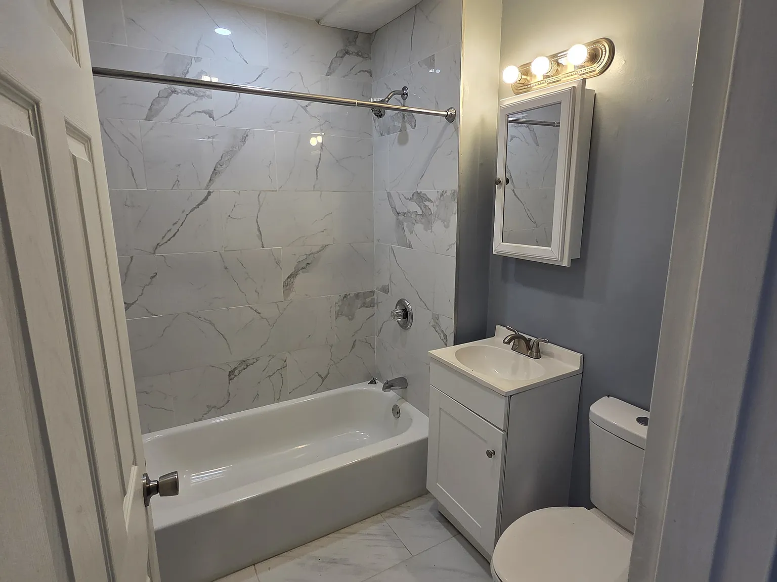 2 bed, $1,800 — Photo 3