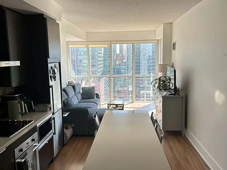 300 Front St W #3306 — Photo 4