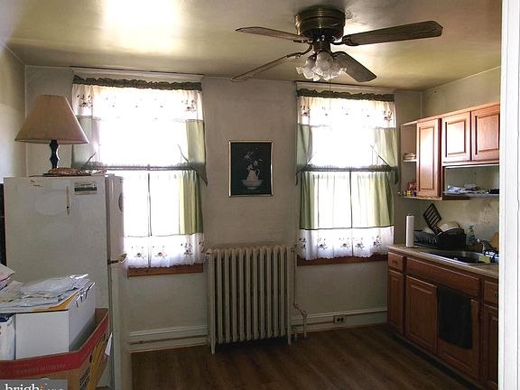 3rd image of 4204 Kenwood Ave
