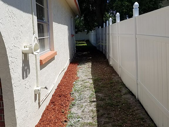 4th image of 7418 39th Ave N