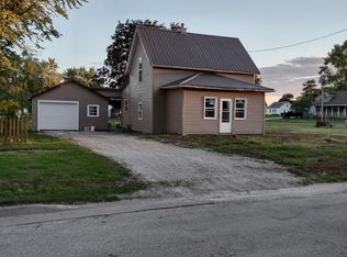 106 E 3rd St, Wilton, IA 52778