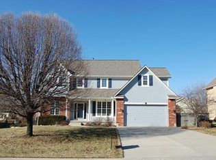 1414 Rock Creek Dr, Lansing, KS 66043