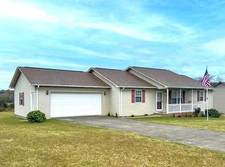 432 Tyler Dr, Dandridge, TN 37725