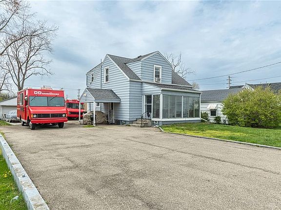 2nd image of 3019 Oakmont Ave