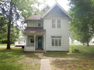 303 N Division St, Stuart, IA 50250