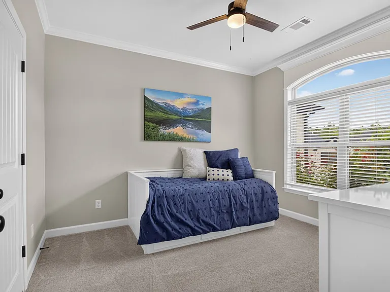 9025 Wooddale Dr — Photo 17