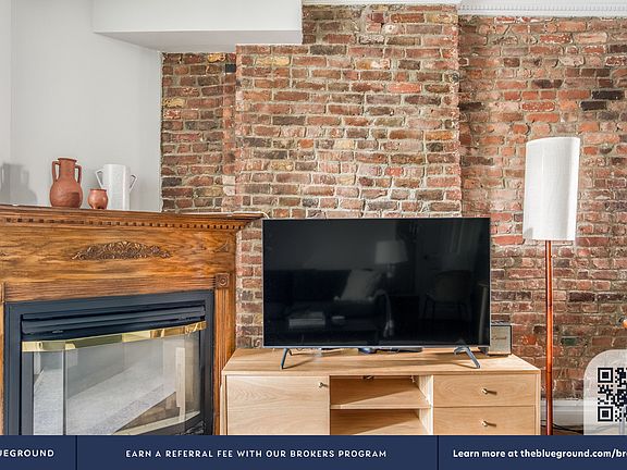 4th image of 118 Christopher St APT 12