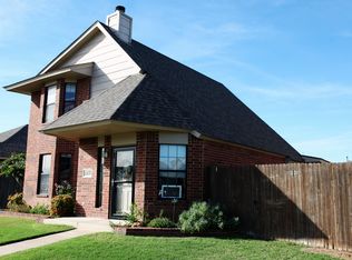 1107 SW 24th St, Moore, OK 73170