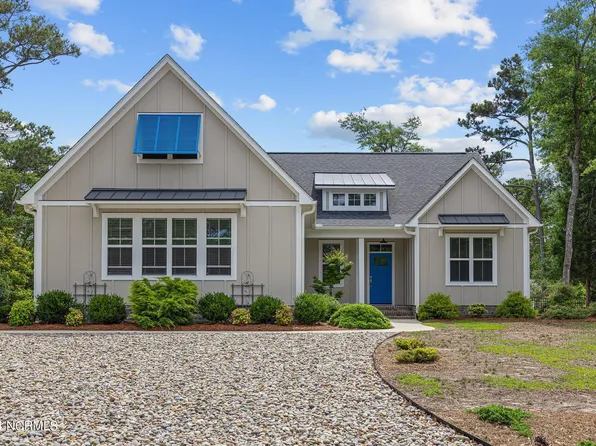 206 Coventry Road, Morehead City, NC 28557