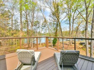 6830 Bailey Dr, Flowery Branch, GA 30542