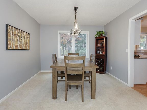 5th image of 2265 Jennifer Ln