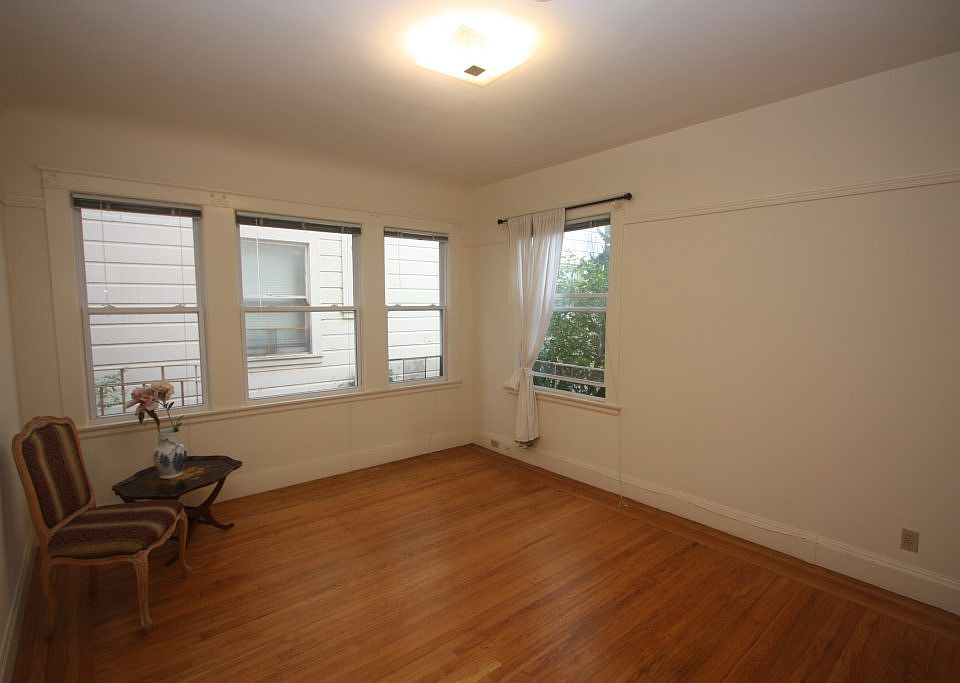 1st image of 3010 Fulton St #2
