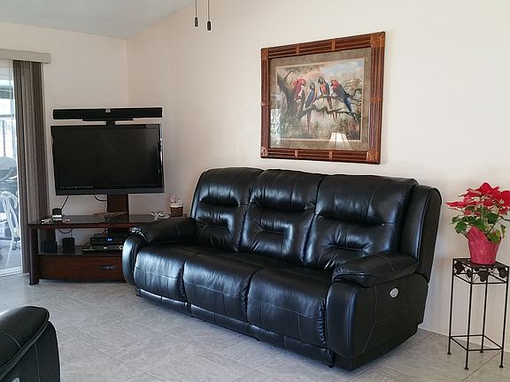 Livingroom right