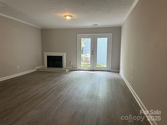 2nd image of 2958 Iron Gate Ln