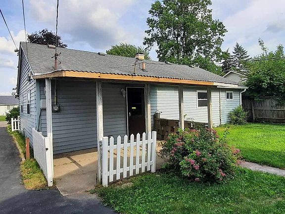 4th image of 464 Park Dr